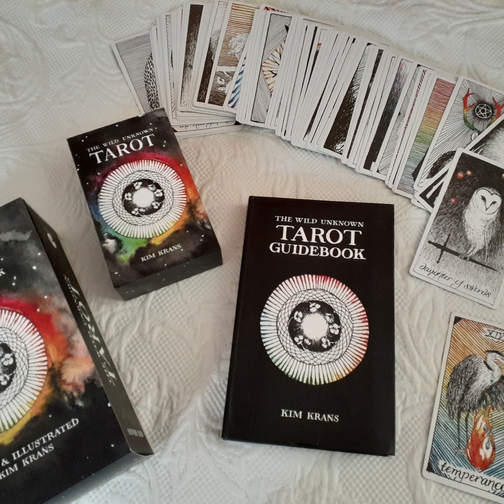 The Wild Unknown Tarot Deck & Guidebook-Kim Krans